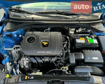 Синий Хендай Элантра, объемом двигателя 2 л и пробегом 109 тыс. км за 2900 $, фото 10 на Automoto.ua