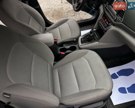 Синій Хендай Елантра, об'ємом двигуна 2 л та пробігом 129 тис. км за 10500 $, фото 27 на Automoto.ua