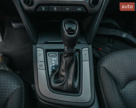 Синий Хендай Элантра, объемом двигателя 2 л и пробегом 92 тыс. км за 12000 $, фото 31 на Automoto.ua