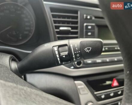 Синій Хендай Елантра, об'ємом двигуна 1.6 л та пробігом 119 тис. км за 13350 $, фото 40 на Automoto.ua