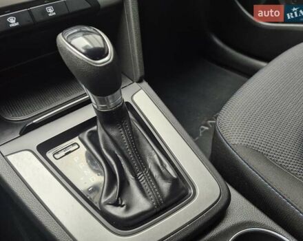Синій Хендай Елантра, об'ємом двигуна 1.6 л та пробігом 119 тис. км за 13350 $, фото 34 на Automoto.ua