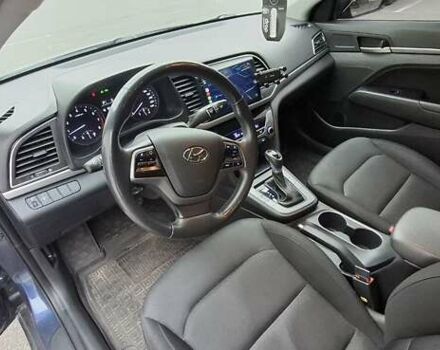 Хендай Элантра 2018 в Киеве на Automoto.ua Синий Хендай Элантра, объемом двигателя 2 л и пробегом 117 тыс. км за 14500 $, фото 8 на Automoto.ua