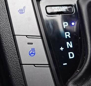 Хендай Элантра 2018 в Киеве на Automoto.ua Синий Хендай Элантра, объемом двигателя 2 л и пробегом 117 тыс. км за 14500 $, фото 15 на Automoto.ua