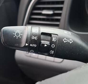 Хендай Элантра 2018 в Киеве на Automoto.ua Синий Хендай Элантра, объемом двигателя 2 л и пробегом 117 тыс. км за 14500 $, фото 10 на Automoto.ua