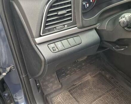 Хендай Элантра 2018 в Киеве на Automoto.ua Синий Хендай Элантра, объемом двигателя 2 л и пробегом 117 тыс. км за 14500 $, фото 9 на Automoto.ua