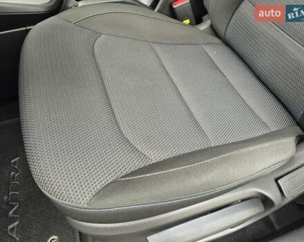 Синій Хендай Елантра, об'ємом двигуна 1.6 л та пробігом 119 тис. км за 13350 $, фото 31 на Automoto.ua