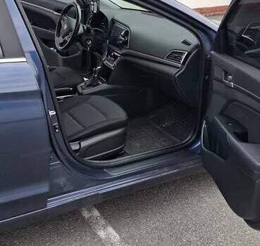 Хендай Элантра 2018 в Киеве на Automoto.ua Синий Хендай Элантра, объемом двигателя 2 л и пробегом 117 тыс. км за 14500 $, фото 22 на Automoto.ua