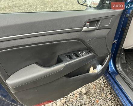 Синий Хендай Элантра, объемом двигателя 2 л и пробегом 144 тыс. км за 13500 $, фото 13 на Automoto.ua