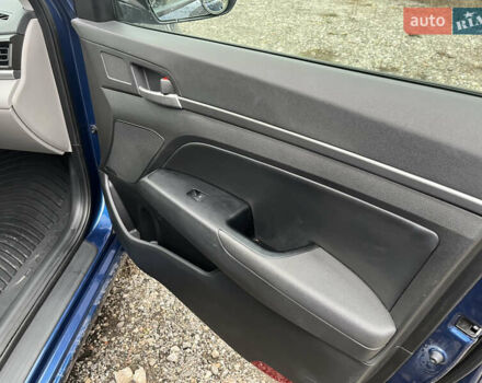 Синий Хендай Элантра, объемом двигателя 2 л и пробегом 144 тыс. км за 13500 $, фото 9 на Automoto.ua