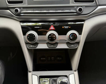 Синий Хендай Элантра, объемом двигателя 2 л и пробегом 50 тыс. км за 14500 $, фото 4 на Automoto.ua