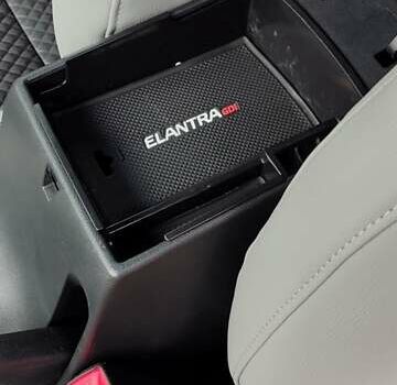 Синий Хендай Элантра, объемом двигателя 2 л и пробегом 68 тыс. км за 14300 $, фото 24 на Automoto.ua