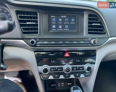 Синий Хендай Элантра, объемом двигателя 2 л и пробегом 154 тыс. км за 13500 $, фото 10 на Automoto.ua