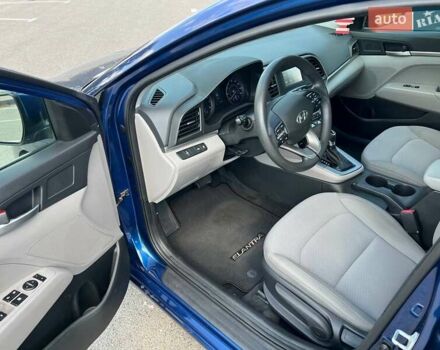 Синий Хендай Элантра, объемом двигателя 2 л и пробегом 154 тыс. км за 13500 $, фото 7 на Automoto.ua