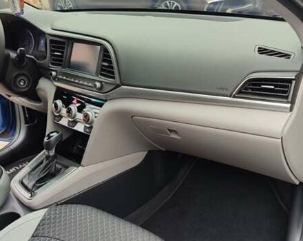 Синий Хендай Элантра, объемом двигателя 2 л и пробегом 68 тыс. км за 14300 $, фото 14 на Automoto.ua