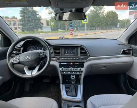 Синий Хендай Элантра, объемом двигателя 2 л и пробегом 154 тыс. км за 13500 $, фото 11 на Automoto.ua
