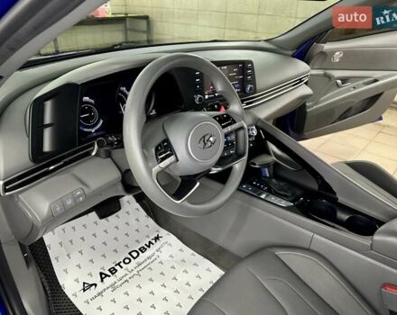 Хендай Элантра 2021 в Сумах на Automoto.ua Синий Хендай Элантра, объемом двигателя 1.58 л и пробегом 136 тыс. км за 17999 $, фото 49 на Automoto.ua