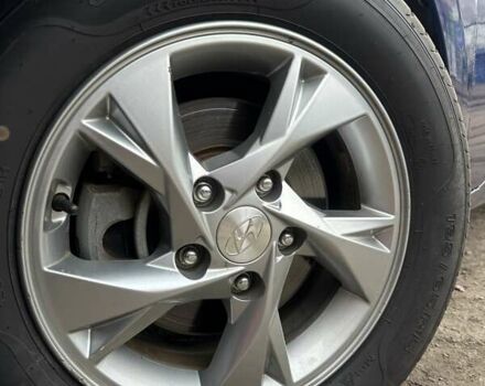 Синий Хендай Элантра, объемом двигателя 2 л и пробегом 118 тыс. км за 15000 $, фото 6 на Automoto.ua