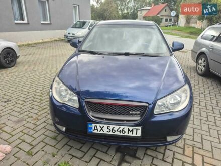 Синий Хендай Элантра, объемом двигателя 1.6 л и пробегом 288 тыс. км за 3900 $, фото 1 на Automoto.ua