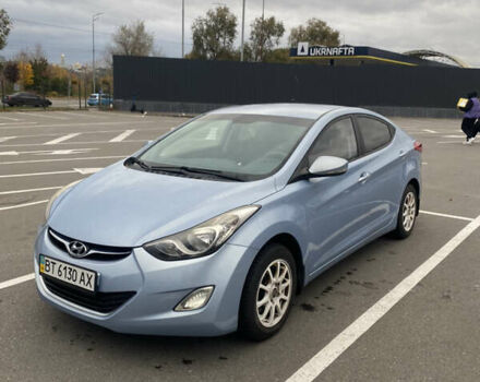 Синій Хендай Елантра, об'ємом двигуна 1.59 л та пробігом 197 тис. км за 8900 $, фото 1 на Automoto.ua