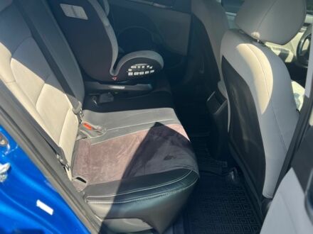 Синий Хендай Элантра, объемом двигателя 2 л и пробегом 136 тыс. км за 9900 $, фото 1 на Automoto.ua