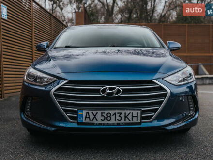 Синий Хендай Элантра, объемом двигателя 2 л и пробегом 92 тыс. км за 12000 $, фото 1 на Automoto.ua