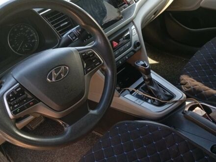 Синій Хендай Елантра, об'ємом двигуна 2 л та пробігом 165 тис. км за 10500 $, фото 1 на Automoto.ua