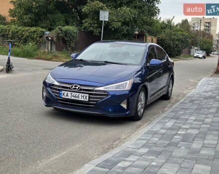 Синий Хендай Элантра, объемом двигателя 2 л и пробегом 98 тыс. км за 13500 $, фото 1 на Automoto.ua