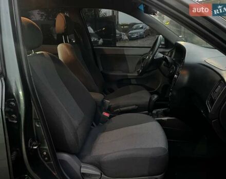 Зеленый Хендай Элантра, объемом двигателя 1.6 л и пробегом 196 тыс. км за 4990 $, фото 11 на Automoto.ua