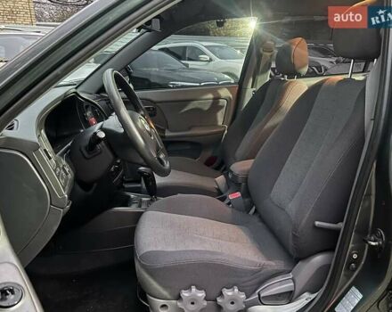 Зеленый Хендай Элантра, объемом двигателя 1.6 л и пробегом 196 тыс. км за 4990 $, фото 8 на Automoto.ua