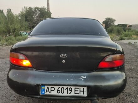 Хендай Елантра 1995 у Запоріжжя на Automoto.ua Зелений Хендай Елантра, об'ємом двигуна 1.8 л та пробігом 300 тис. км за 1500 $, фото 1 на Automoto.ua