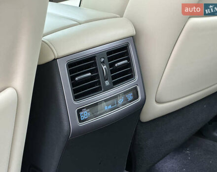 Черный Хендай Экус, объемом двигателя 5 л и пробегом 116 тыс. км за 15490 $, фото 40 на Automoto.ua