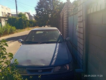 Серый Хендай Ексель, объемом двигателя 0 л и пробегом 240 тыс. км за 400 $, фото 1 на Automoto.ua