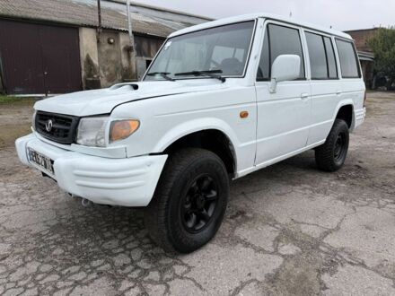 Белый Хендай Галлопер, объемом двигателя 2.5 л и пробегом 289 тыс. км за 3000 $, фото 1 на Automoto.ua