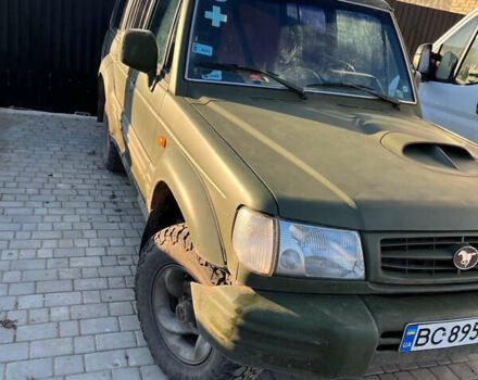 Зеленый Хендай Галлопер, объемом двигателя 2.48 л и пробегом 225 тыс. км за 4000 $, фото 2 на Automoto.ua