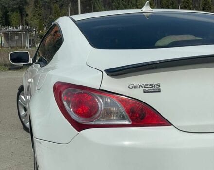 Білий Хендай Генезис, об'ємом двигуна 2 л та пробігом 130 тис. км за 7000 $, фото 3 на Automoto.ua