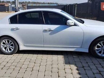 Білий Хендай Генезис, об'ємом двигуна 3.78 л та пробігом 250 тис. км за 8000 $, фото 1 на Automoto.ua