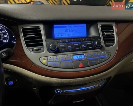 Черный Хендай Генезис, объемом двигателя 3.8 л и пробегом 222 тыс. км за 9999 $, фото 31 на Automoto.ua