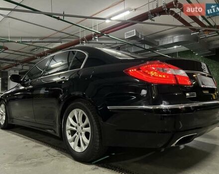 Черный Хендай Генезис, объемом двигателя 3.8 л и пробегом 222 тыс. км за 9999 $, фото 7 на Automoto.ua