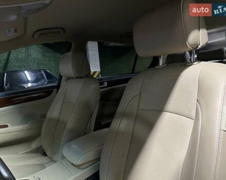 Черный Хендай Генезис, объемом двигателя 3.8 л и пробегом 222 тыс. км за 9999 $, фото 24 на Automoto.ua