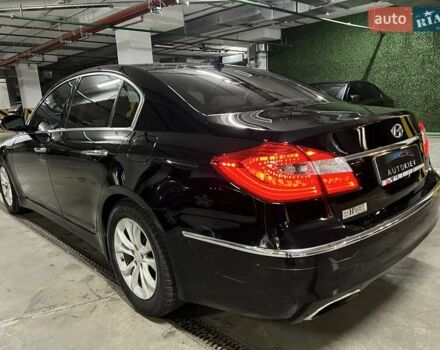 Черный Хендай Генезис, объемом двигателя 3.8 л и пробегом 222 тыс. км за 9999 $, фото 6 на Automoto.ua