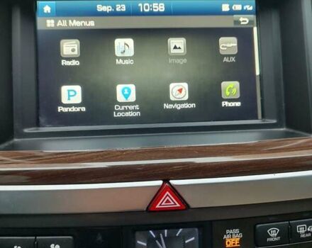 Чорний Хендай Генезис, об'ємом двигуна 3.78 л та пробігом 140 тис. км за 14500 $, фото 17 на Automoto.ua