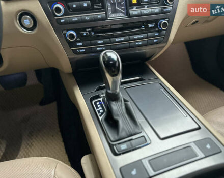 Чорний Хендай Генезис, об'ємом двигуна 3.78 л та пробігом 146 тис. км за 13500 $, фото 12 на Automoto.ua