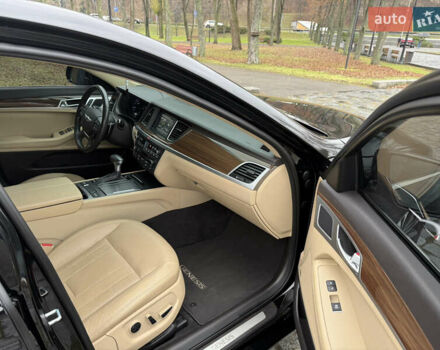 Черный Хендай Генезис, объемом двигателя 3.78 л и пробегом 125 тыс. км за 18999 $, фото 4 на Automoto.ua