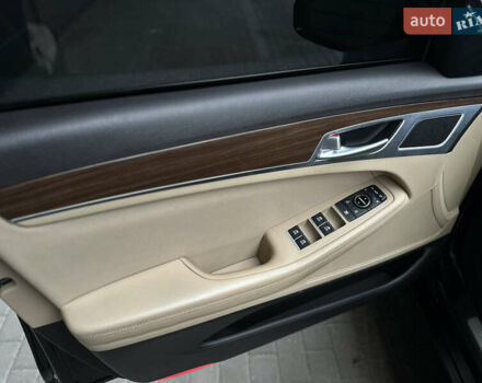 Чорний Хендай Генезис, об'ємом двигуна 3.78 л та пробігом 146 тис. км за 13500 $, фото 9 на Automoto.ua