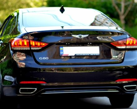 Черный Хендай Генезис, объемом двигателя 3.8 л и пробегом 63 тыс. км за 32000 $, фото 4 на Automoto.ua