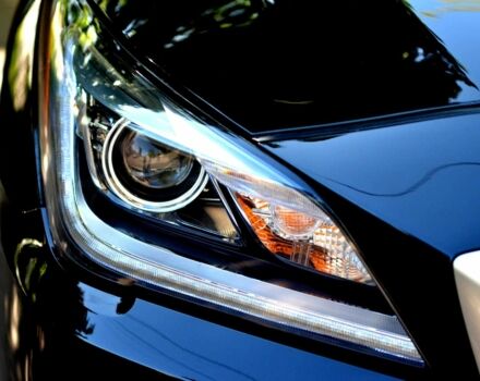 Черный Хендай Генезис, объемом двигателя 3.8 л и пробегом 63 тыс. км за 32000 $, фото 4 на Automoto.ua