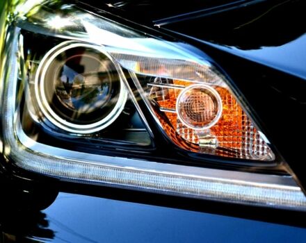 Черный Хендай Генезис, объемом двигателя 3.8 л и пробегом 63 тыс. км за 32000 $, фото 6 на Automoto.ua