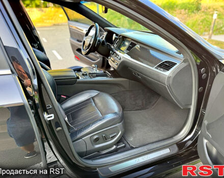 Черный Хендай Генезис, объемом двигателя 3.3 л и пробегом 140 тыс. км за 26900 $, фото 7 на Automoto.ua