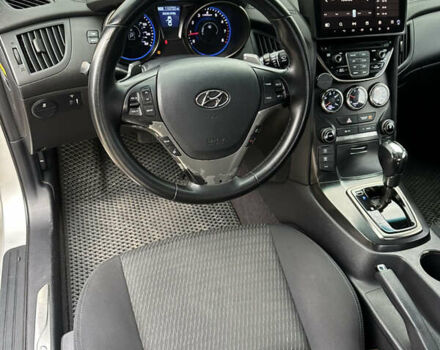 Сірий Хендай Генезис, об'ємом двигуна 2 л та пробігом 177 тис. км за 12900 $, фото 11 на Automoto.ua