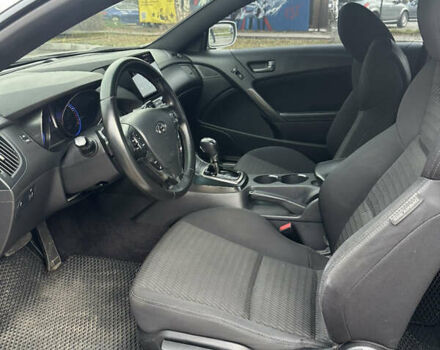 Сірий Хендай Генезис, об'ємом двигуна 2 л та пробігом 177 тис. км за 12900 $, фото 8 на Automoto.ua